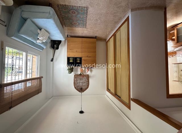 Chalet de 3 habitaciones en El Raso, Guardamar del Segura en venta con piscina - 220.000 € (Ref: 9674583)