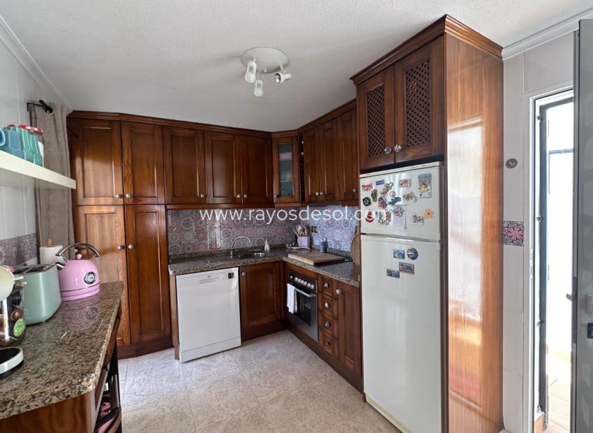 3 bedroom Villa for sale in El Raso with pool - € 220,000 (Ref: 9674583)