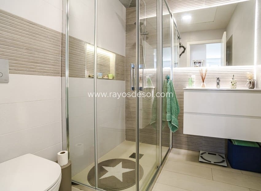 3 bedroom Villa for sale in Pilar de la Horadada - € 450,000 (Ref: 9687563)