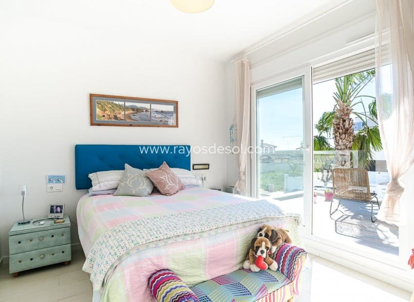 3 bedroom Villa for sale in Pilar de la Horadada - € 450,000 (Ref: 9687563)