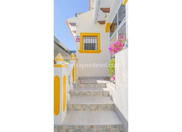 2 soveværelse Rækkehus til salg i Punta Prima, Torrevieja med swimmingpool - € 269.000 (Ref: 9691498)