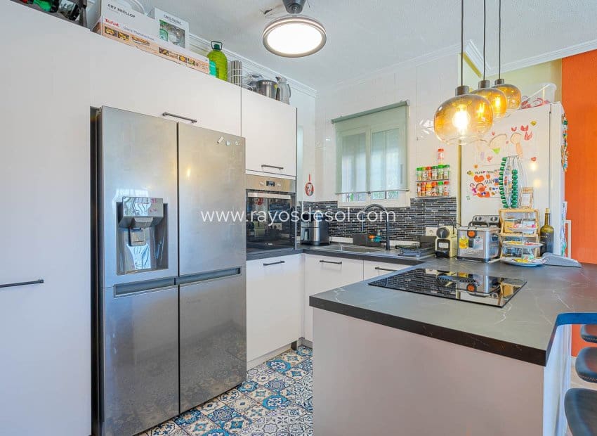 2 soveværelse Rækkehus til salg i Punta Prima med swimmingpool - € 269.000 (Ref: 9691498)