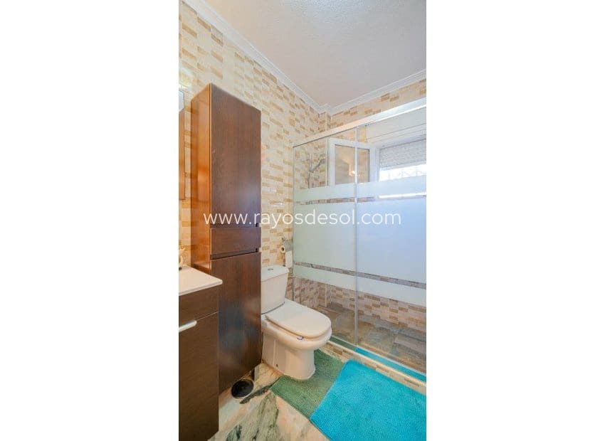 2 soveværelse Rækkehus til salg i Punta Prima med swimmingpool - € 269.000 (Ref: 9691498)