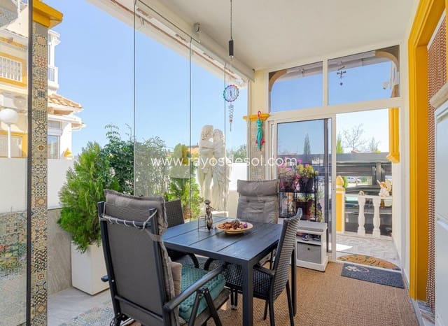 2 soveværelse Rækkehus til salg i Punta Prima, Torrevieja med swimmingpool - € 269.000 (Ref: 9691498)