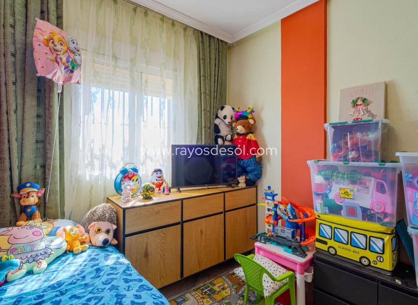 2 soveværelse Rækkehus til salg i Punta Prima med swimmingpool - € 269.000 (Ref: 9691498)