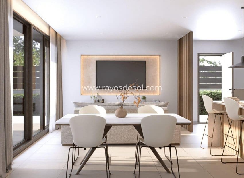 3 bedroom Villa for sale in Pilar de la Horadada with pool - € 550,000 (Ref: 9708209)