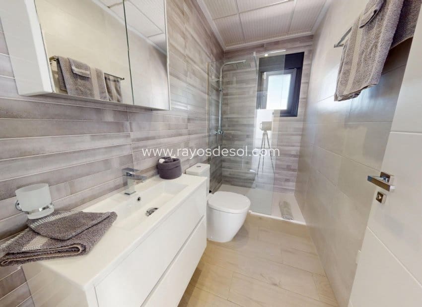 3 soverom Villa til salgs i Los Alcazares med svømmebasseng - € 469 000 (Ref: 9719120)