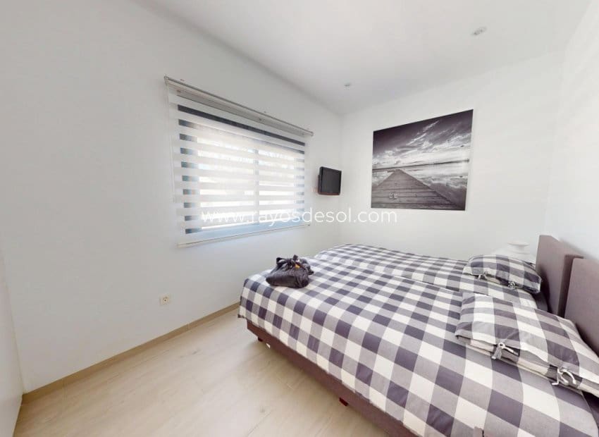 3 soverom Villa til salgs i Los Alcazares med svømmebasseng - € 469 000 (Ref: 9719120)