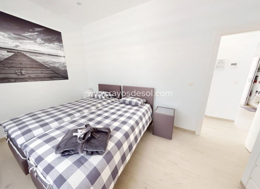 3 soverom Villa til salgs i Los Alcazares med svømmebasseng - € 469 000 (Ref: 9719120)