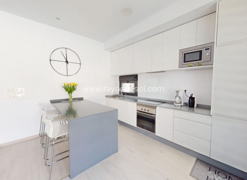 3 soverom Villa til salgs i Los Alcazares med svømmebasseng - € 469 000 (Ref: 9719120)