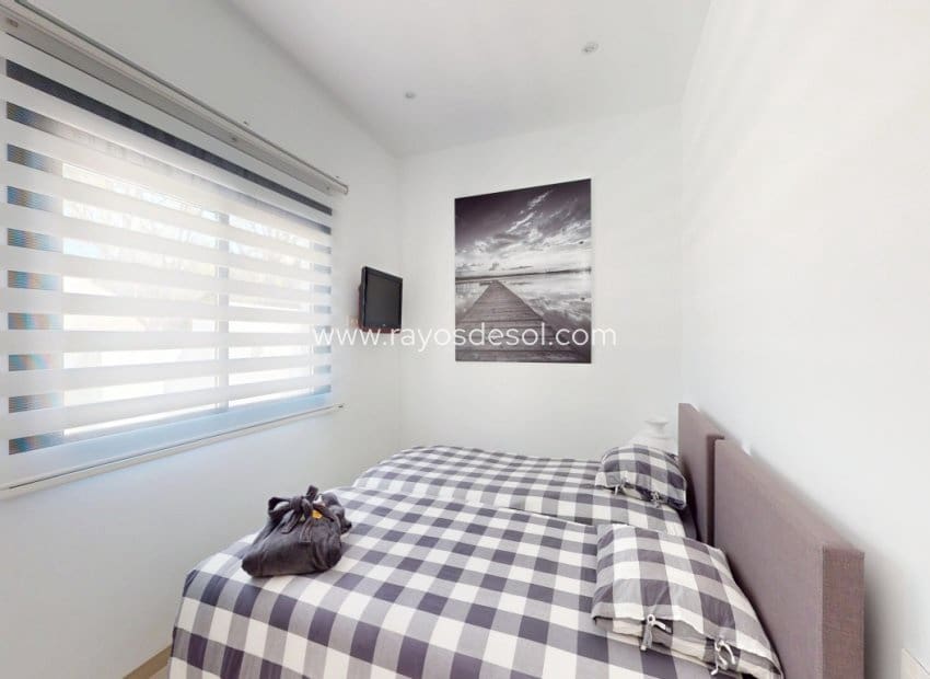 3 soverom Villa til salgs i Los Alcazares med svømmebasseng - € 469 000 (Ref: 9719120)