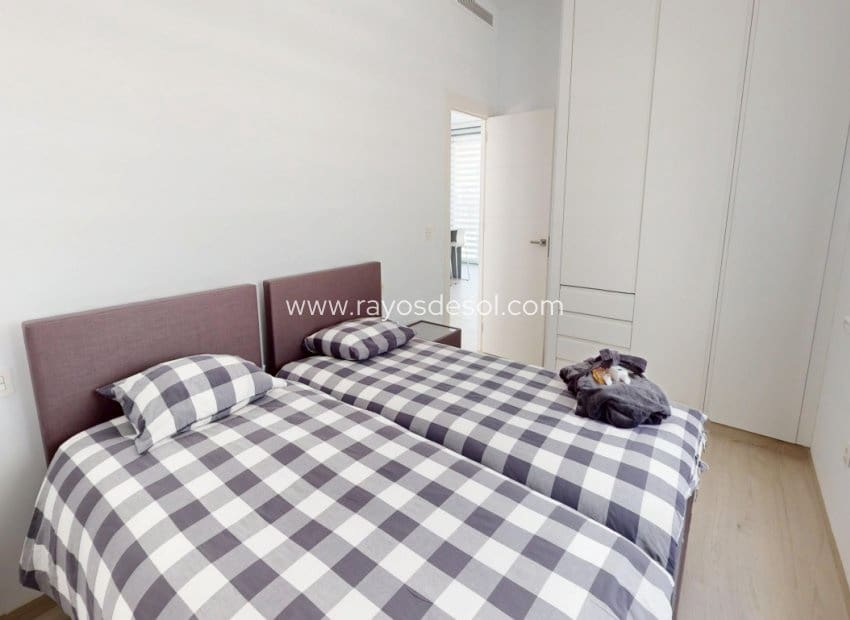 3 soverom Villa til salgs i Los Alcazares med svømmebasseng - € 469 000 (Ref: 9719120)