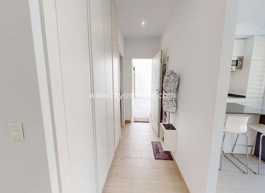 3 soverom Villa til salgs i Los Alcazares med svømmebasseng - € 469 000 (Ref: 9719120)