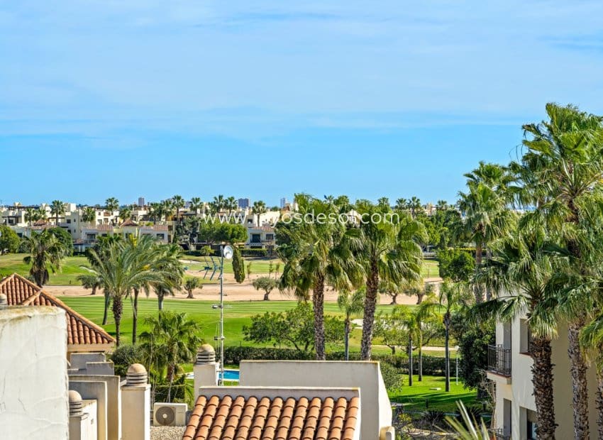 Apartamento de 2 habitaciones en Los Alcázares en venta con piscina - 259.000 € (Ref: 9719121)