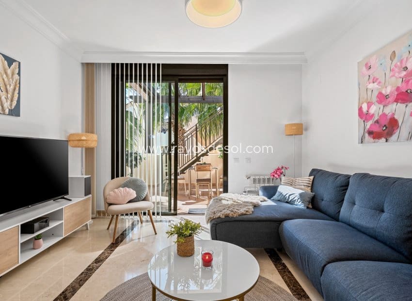 Apartamento de 2 habitaciones en Los Alcázares en venta con piscina - 259.000 € (Ref: 9719121)