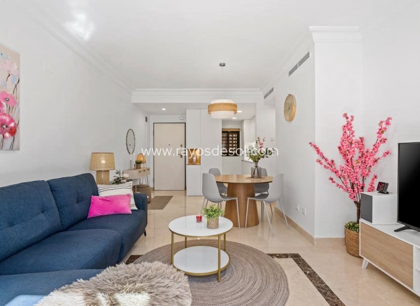 Apartamento de 2 habitaciones en Los Alcázares en venta con piscina - 259.000 € (Ref: 9719121)