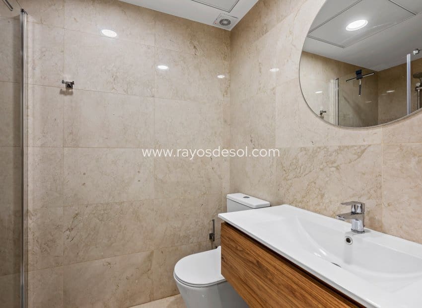 Apartamento de 2 habitaciones en Los Alcázares en venta con piscina - 259.000 € (Ref: 9719121)