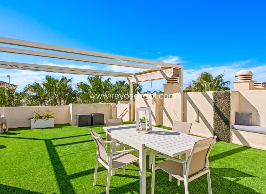 Apartamento de 2 habitaciones en Los Alcázares en venta con piscina - 259.000 € (Ref: 9719121)