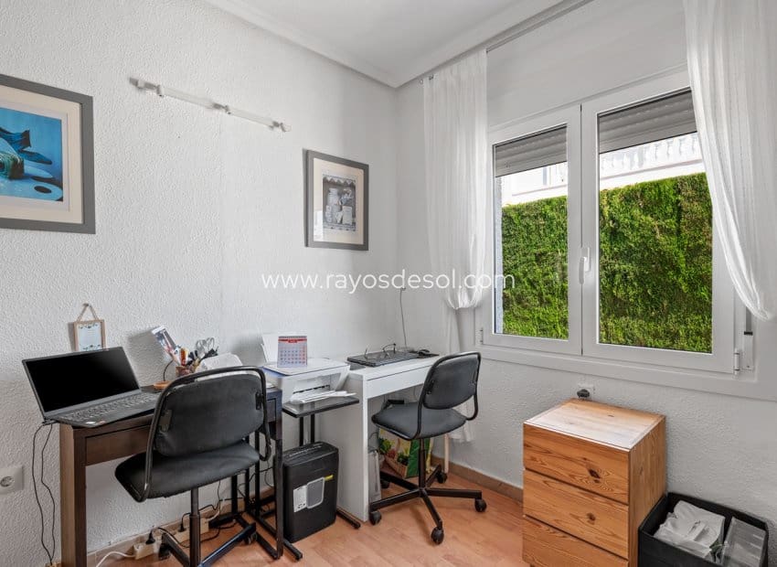 Chalet de 3 habitaciones en Rojales en venta con piscina - 495.000 € (Ref: 9723902)