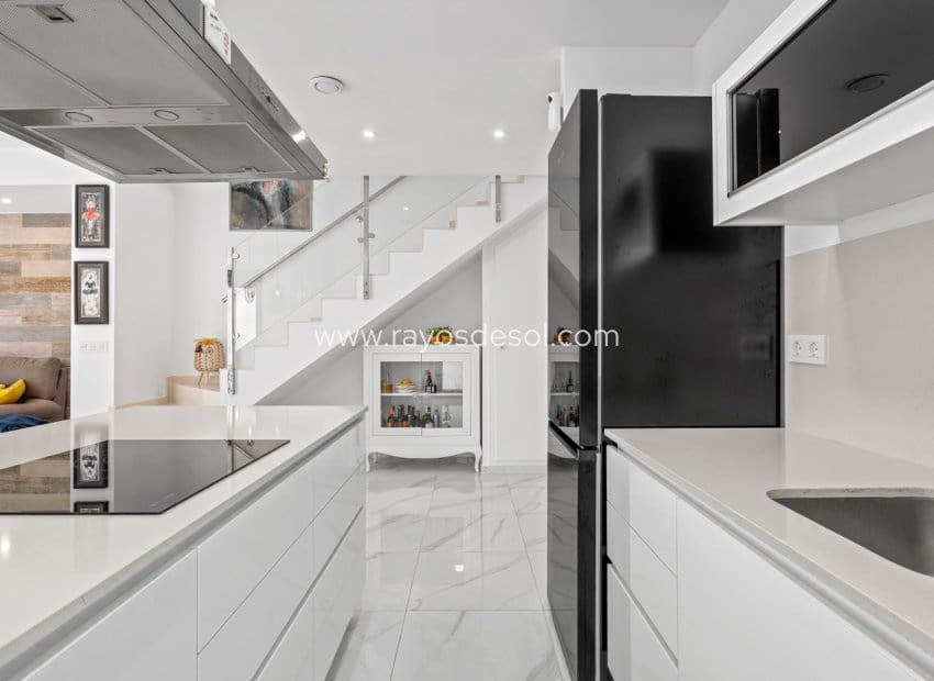 3 bedroom Villa for sale in Benijofar with pool - € 410,000 (Ref: 9747092)