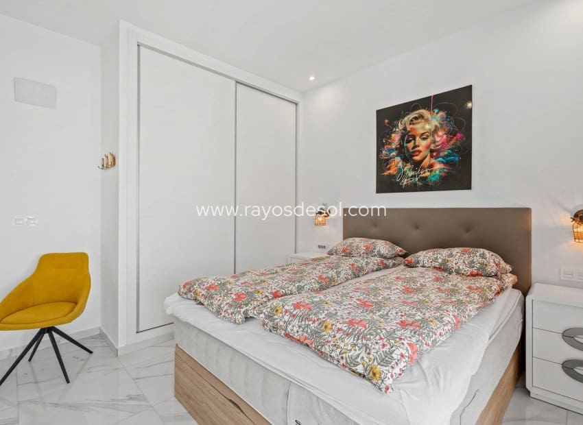 3 bedroom Villa for sale in Benijofar with pool - € 410,000 (Ref: 9747092)