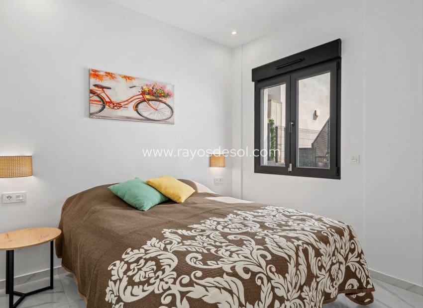 3 bedroom Villa for sale in Benijofar with pool - € 410,000 (Ref: 9747092)