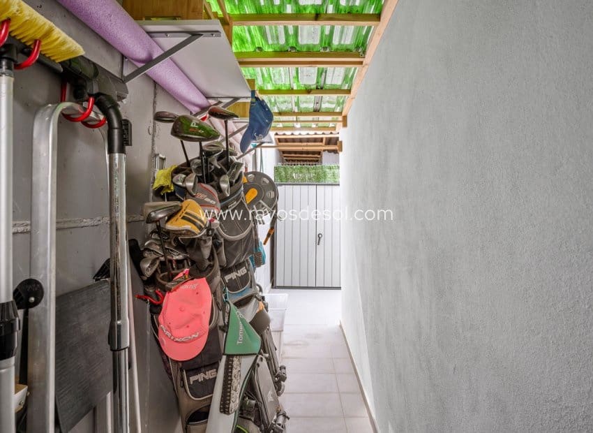 3 bedroom Villa for sale in Benijofar with pool - € 410,000 (Ref: 9747092)