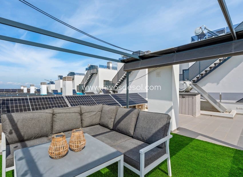 3 bedroom Villa for sale in Benijofar with pool - € 410,000 (Ref: 9747092)