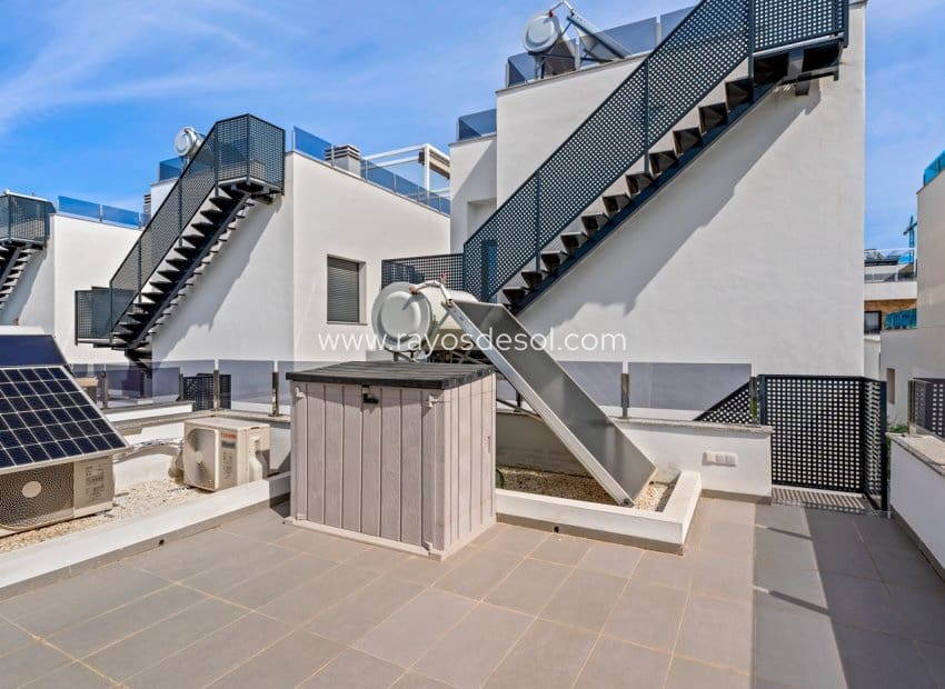 3 bedroom Villa for sale in Benijofar with pool - € 410,000 (Ref: 9747092)