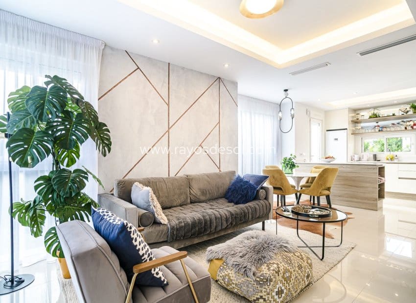 3 soveværelse Villa til salg i Ciudad Quesada med swimmingpool - € 390.000 (Ref: 9755869)