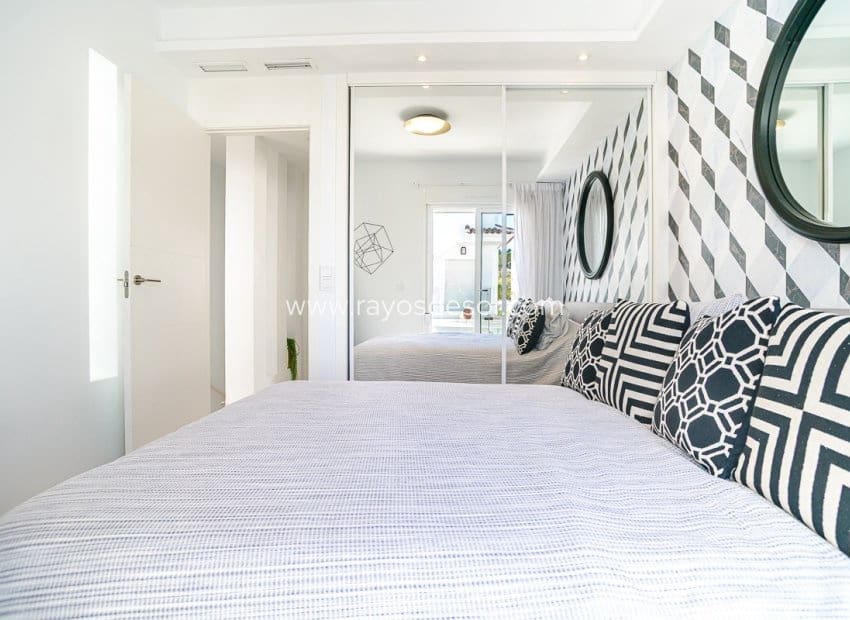 3 soveværelse Villa til salg i Ciudad Quesada med swimmingpool - € 390.000 (Ref: 9755869)