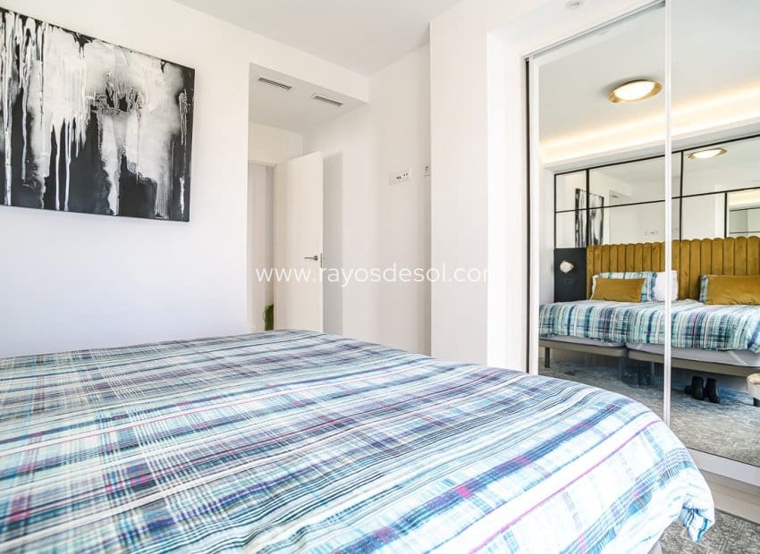 2 bedroom Villa for sale in Ciudad Quesada with pool - € 390,000 (Ref: 9755869)