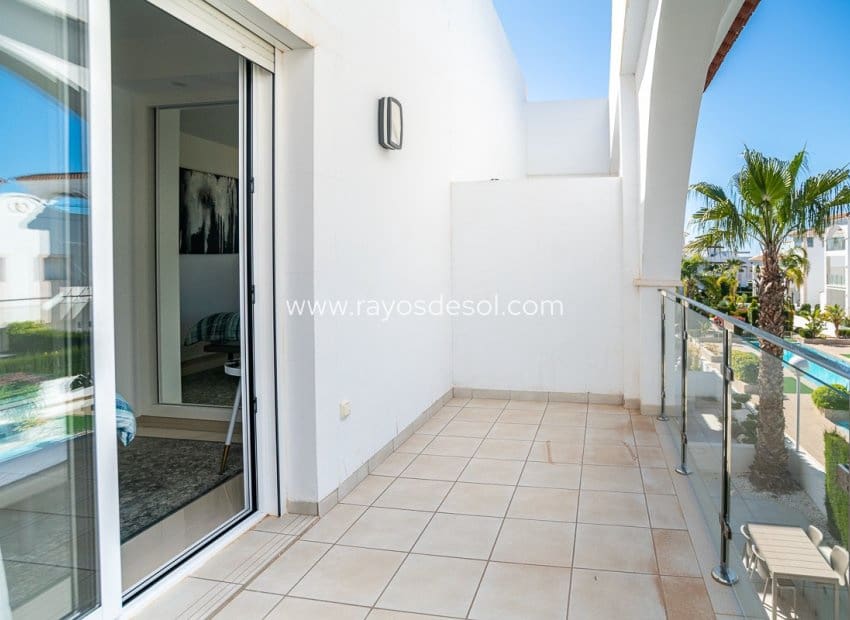 2 bedroom Villa for sale in Ciudad Quesada with pool - € 390,000 (Ref: 9755869)