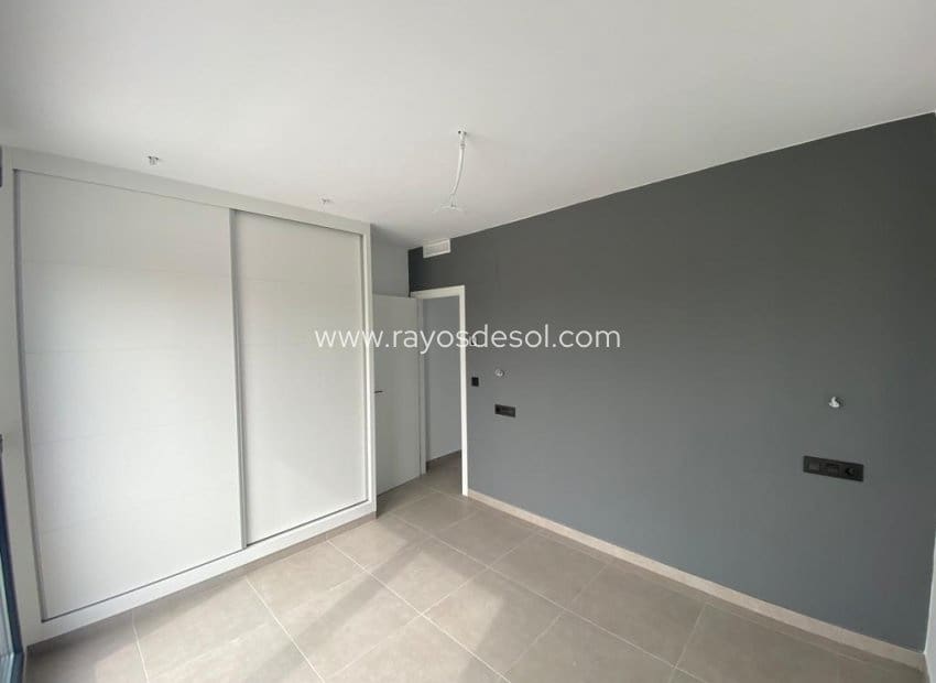 3 Zimmer Villa zu verkaufen in Los Alcazares mit Pool - 419.900 € (Ref: 9781430)