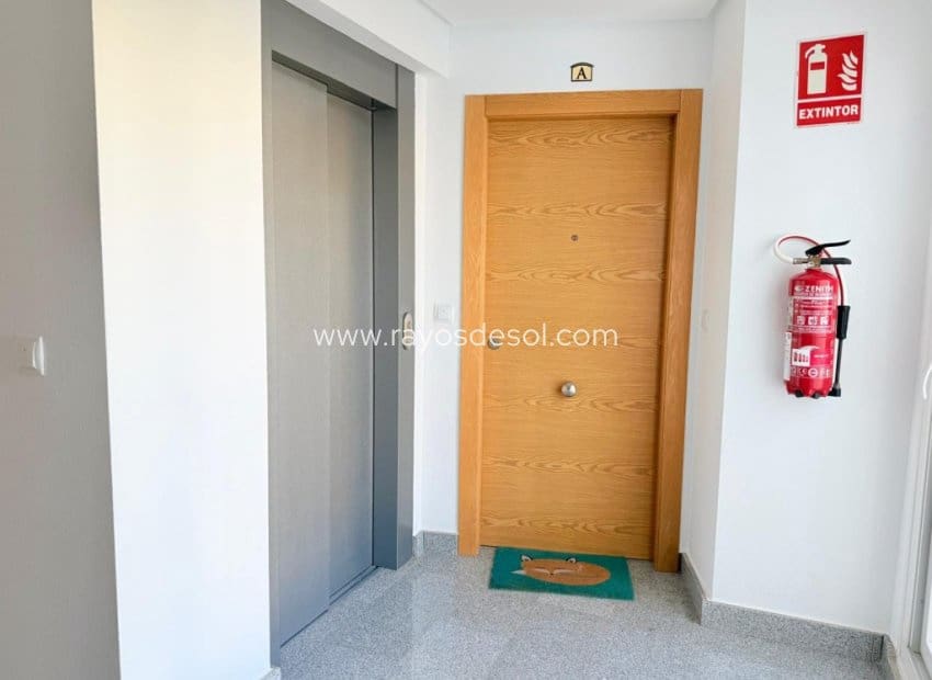 2 soveværelse Lejlighed til salg i Sucina med swimmingpool - € 149.995 (Ref: 9793521)