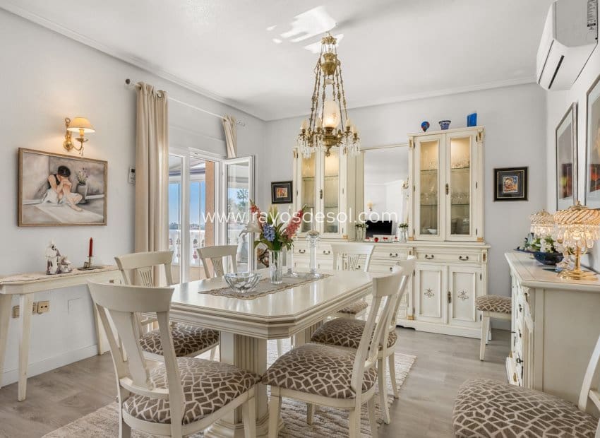 3 soveværelse Villa til salg i Rojales - € 495.000 (Ref: 9798500)