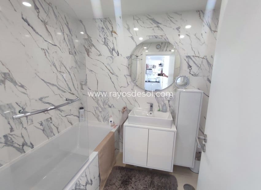 2 soverom Leilighet til salgs i Hacienda Riquelme med svømmebasseng - € 177 500 (Ref: 9802724)