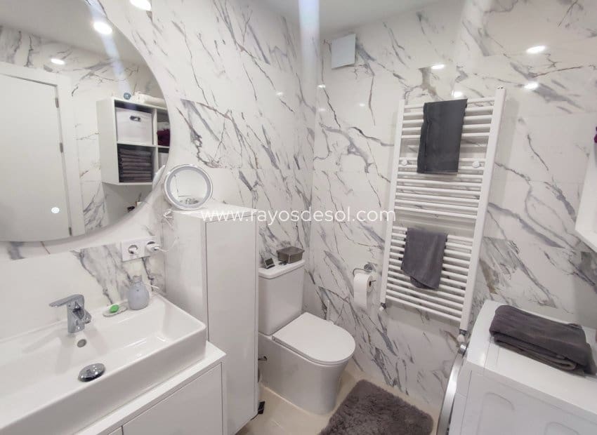 2 soverom Leilighet til salgs i Hacienda Riquelme med svømmebasseng - € 177 500 (Ref: 9802724)