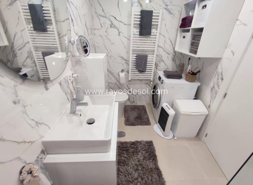 2 soverom Leilighet til salgs i Hacienda Riquelme med svømmebasseng - € 177 500 (Ref: 9802724)