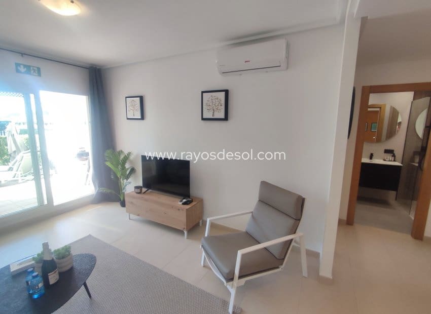 Apartamento de 2 habitaciones en Hacienda Riquelme en venta con piscina - 169.995 € (Ref: 9812471)