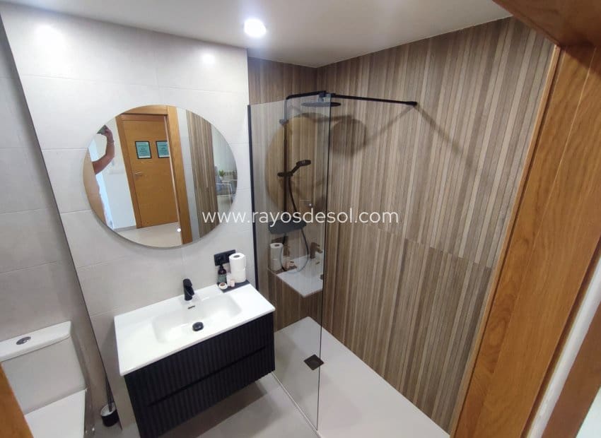 Apartamento de 2 habitaciones en Hacienda Riquelme en venta con piscina - 169.995 € (Ref: 9812471)