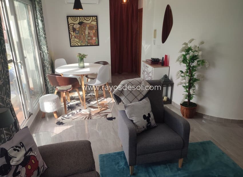 2 Zimmer Apartment zu verkaufen in Sucina mit Pool - 185.000 € (Ref: 9812476)
