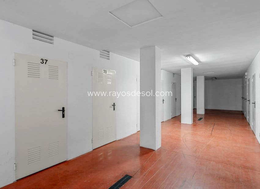 2 makuuhuone Huoneisto myytävänä paikassa La Zenia mukana uima-altaan - 249 900 € (Ref: 9812477)
