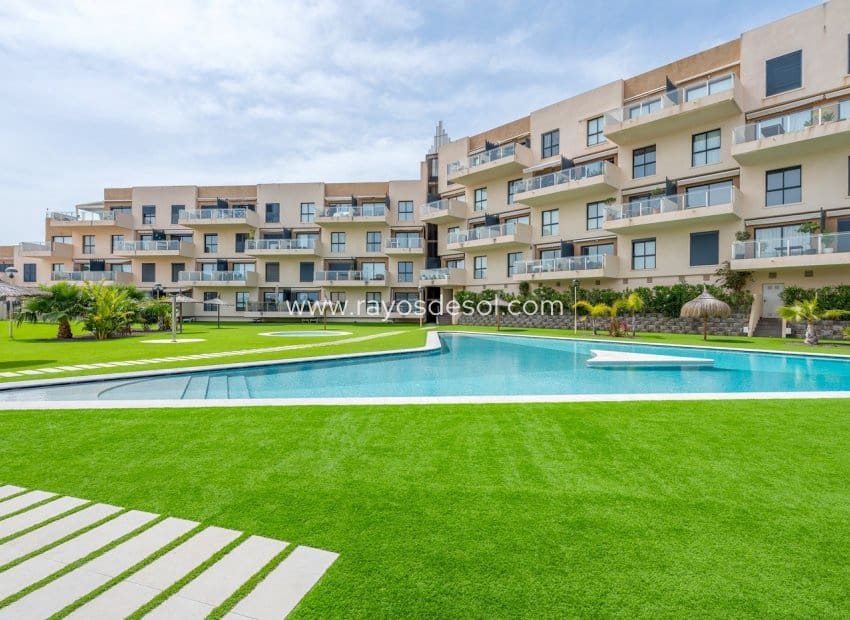 2 makuuhuone Huoneisto myytävänä paikassa La Zenia mukana uima-altaan - 249 900 € (Ref: 9812477)