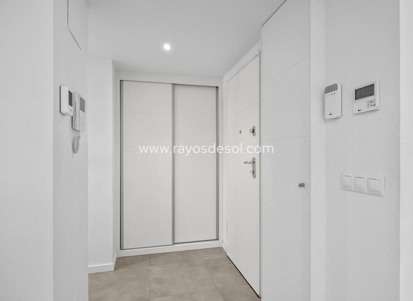 3 Zimmer Apartment zu verkaufen in Dehesa de Campoamor mit Pool - 349.000 € (Ref: 9815063)
