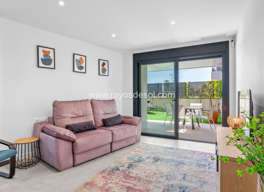 3 Zimmer Apartment zu verkaufen in Dehesa de Campoamor mit Pool - 349.000 € (Ref: 9815063)