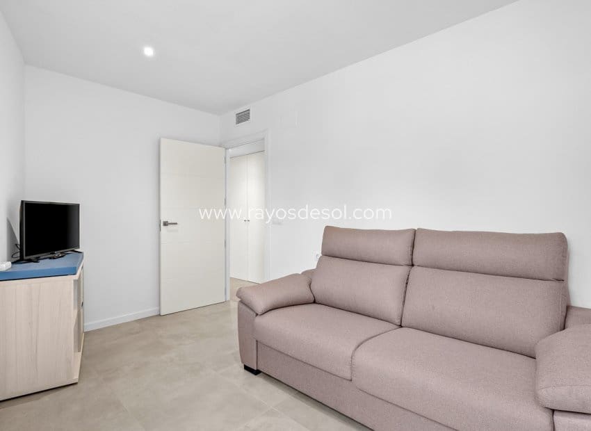 3 sypialnia Apartament na sprzedaż w Dehesa de Campoamor z basenem - 339 000 € (Ref: 9815063)