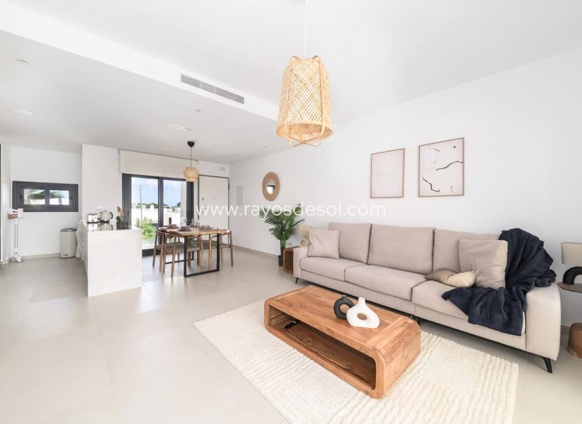 2 chambre Appartement à vendre à Pilar de la Horadada avec piscine - 275 000 € (Ref: 9816001)