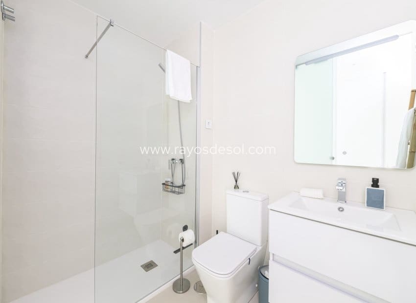 2 chambre Appartement à vendre à Pilar de la Horadada avec piscine - 275 000 € (Ref: 9816001)