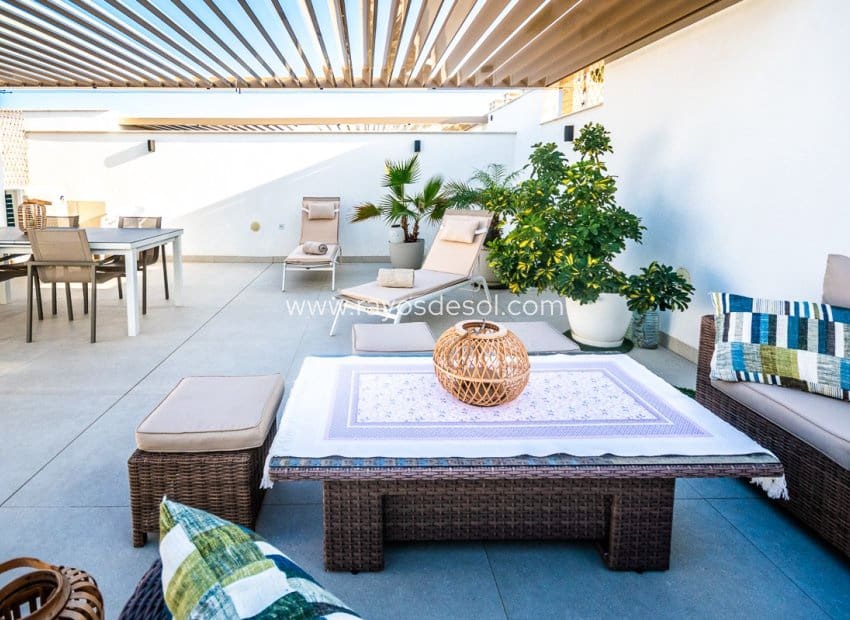 3 slaapkamer Penthouse te koop in San Pedro del Pinatar met zwembad - € 339.000 (Ref: 9816002)